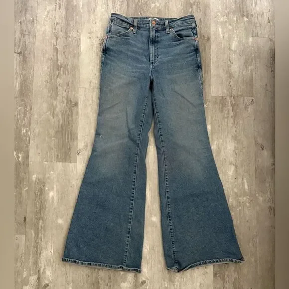 Wrangler Wanderer High Rise Flare 622 Jeans - Picture 5 of 15